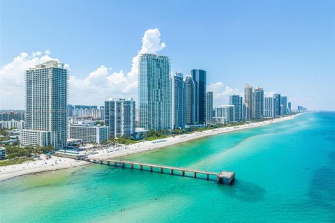 Condo in Sunny Isles Beach, Florida, 2 bedrooms  № 1896360 - photo 20