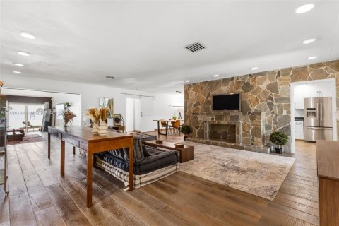 Снять в аренду виллу или дом в Майами-Бич, Флорида 3 спальни, 267м2, № 1948894 - фото 14