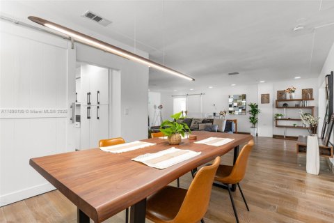 Снять в аренду виллу или дом в Майами-Бич, Флорида 3 спальни, 267м2, № 1948894 - фото 11