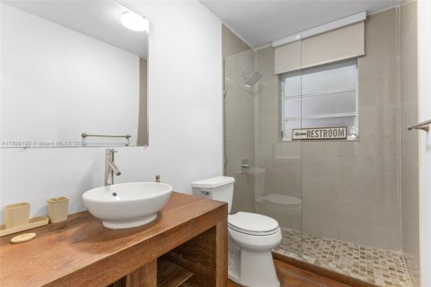 Снять в аренду виллу или дом в Майами-Бич, Флорида 3 спальни, 267м2, № 1948894 - фото 20