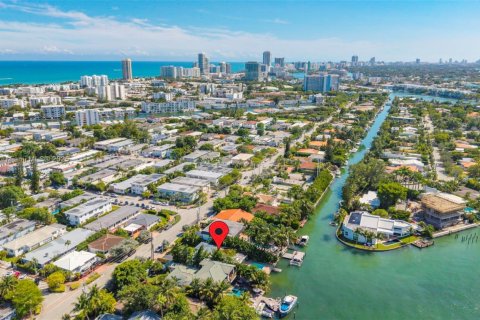 Снять в аренду виллу или дом в Майами-Бич, Флорида 3 спальни, 267м2, № 1948894 - фото 29