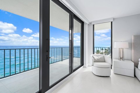 Condo in Palm Beach, Florida, 2 bedrooms  № 2246703 - photo 10