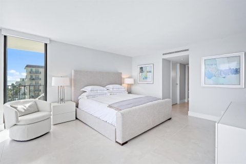 Condo in Palm Beach, Florida, 2 bedrooms  № 2246703 - photo 11