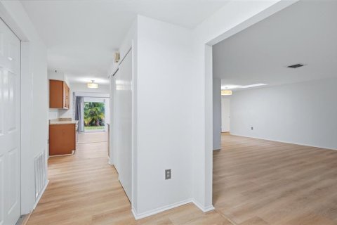 Casa en alquiler en Venice, Florida, 3 dormitorios, 168.43 m2 № 2267294 - foto 4