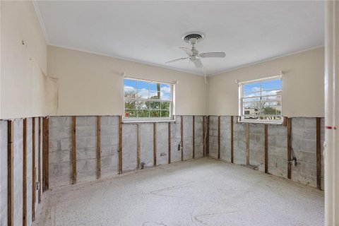 House in Saint Petersburg, Florida 3 bedrooms, 155.7 sq.m. № 1580199 - photo 7
