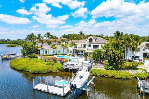 House in Jupiter, Florida 9 bedrooms, 822.84 sq.m. № 2175552 - photo 5