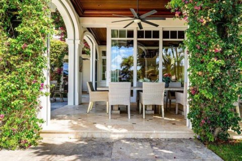House in Jupiter, Florida 9 bedrooms, 822.84 sq.m. № 2175552 - photo 27