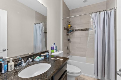 Casa en alquiler en Orlando, Florida, 5 dormitorios, 366.87 m2 № 2280052 - foto 22