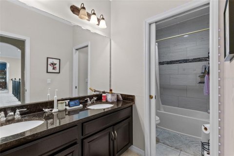 Casa en alquiler en Orlando, Florida, 5 dormitorios, 366.87 m2 № 2280052 - foto 24