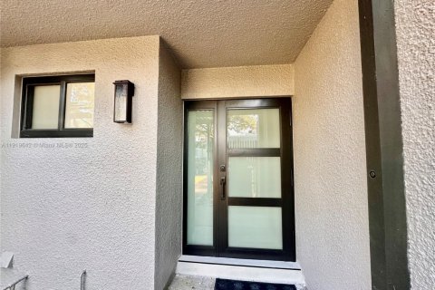 Touwnhouse à louer à Pembroke Pines, Floride: 3 chambres, 122.91 m2 № 1975170 - photo 6