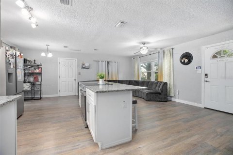 House in DeLand, Florida 3 bedrooms, 95.41 sq.m. № 1810925 - photo 7