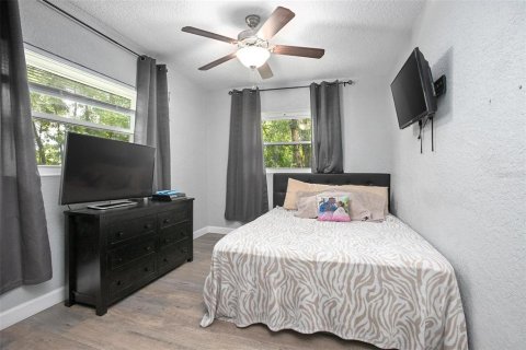 House in DeLand, Florida 3 bedrooms, 95.41 sq.m. № 1810925 - photo 15