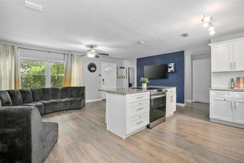 House in DeLand, Florida 3 bedrooms, 95.41 sq.m. № 1810925 - photo 8