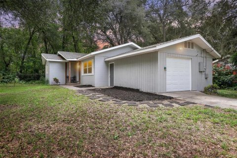 House in DeLand, Florida 3 bedrooms, 95.41 sq.m. № 1810925 - photo 1