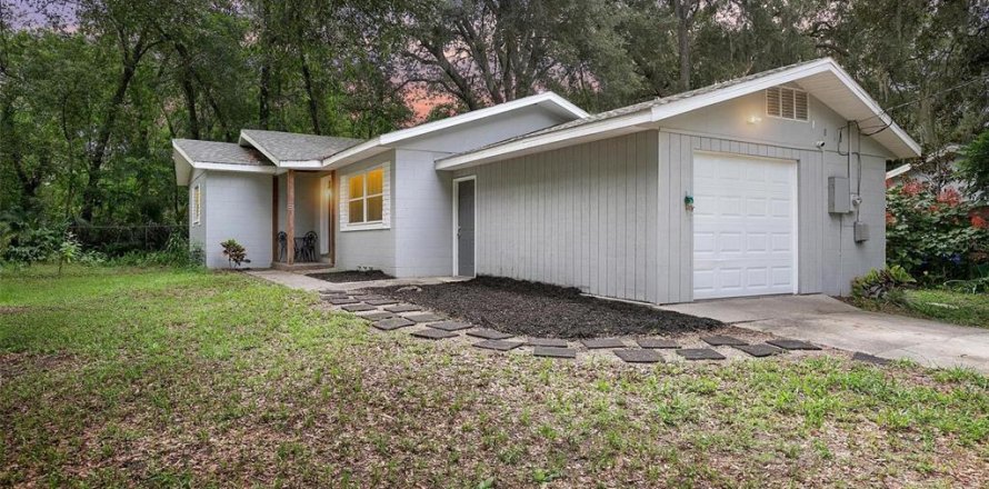 Casa en DeLand, Florida 3 dormitorios, 95.41 m2 № 1810925