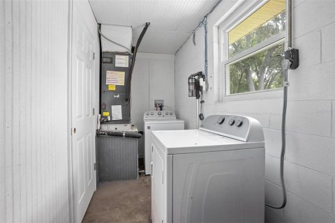 House in DeLand, Florida 3 bedrooms, 95.41 sq.m. № 1810925 - photo 17
