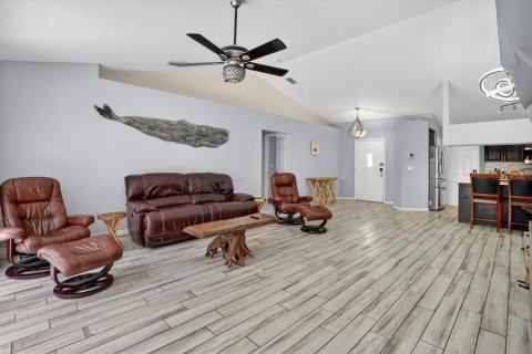 Villa ou maison à vendre à Sarasota, Floride: 3 chambres, 141.58 m2 № 2420330 - photo 6