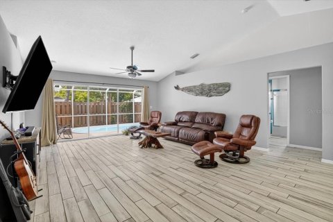 Villa ou maison à vendre à Sarasota, Floride: 3 chambres, 141.58 m2 № 2420330 - photo 8