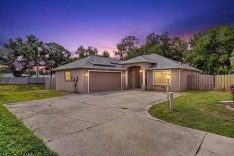 Villa ou maison à Sarasota, Floride 3 chambres, 141.58 m2 № 2420330