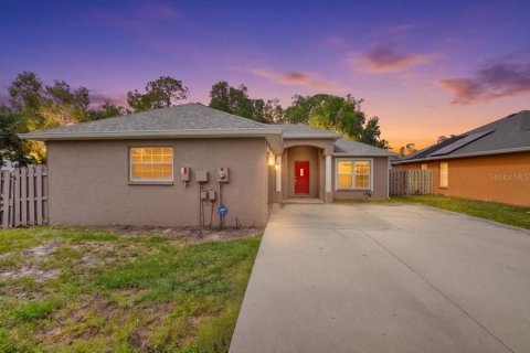 Villa ou maison à vendre à Sarasota, Floride: 3 chambres, 141.58 m2 № 2420330 - photo 3