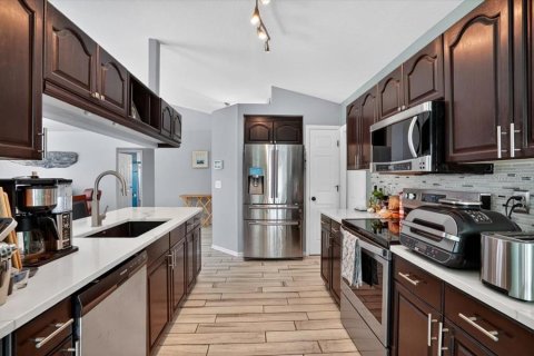 Villa ou maison à vendre à Sarasota, Floride: 3 chambres, 141.58 m2 № 2420330 - photo 11