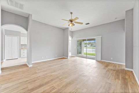 House in Lutz, Florida 4 bedrooms, 202.62 sq.m. № 2403580 - photo 15