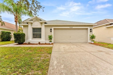 House in Lutz, Florida 4 bedrooms, 202.62 sq.m. № 2403580 - photo 3
