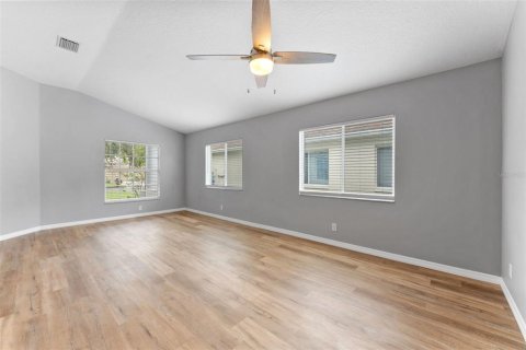 House in Lutz, Florida 4 bedrooms, 202.62 sq.m. № 2403580 - photo 13