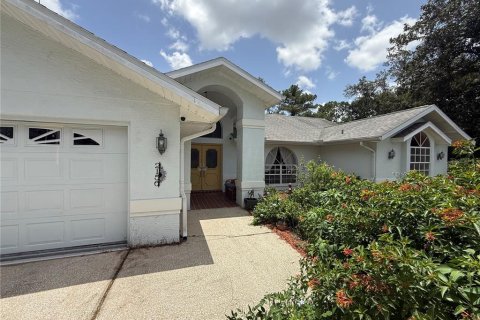 Casa en venta en Spring Hill, Florida, 3 dormitorios, 201.51 m2 № 2219653 - foto 3