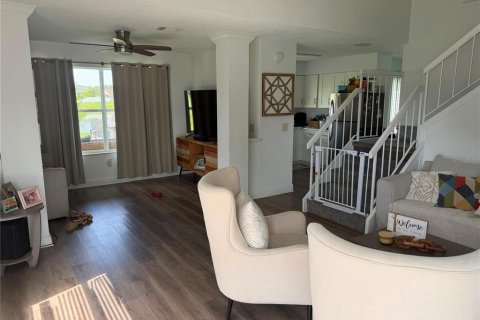 House in Orlando, Florida 3 bedrooms, 112.23 sq.m. № 2221536 - photo 5