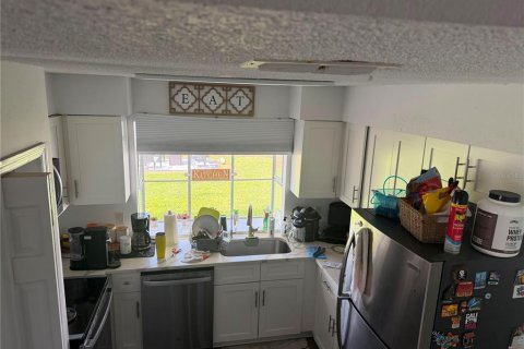 House in Orlando, Florida 3 bedrooms, 112.23 sq.m. № 2221536 - photo 7