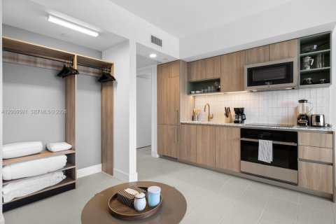 Condominio en venta en Miami, Florida, 1 habitación № 2076016 - foto 10