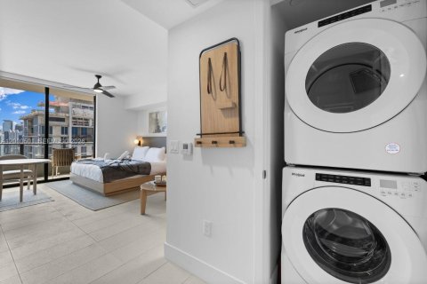 Condominio en venta en Miami, Florida, 1 habitación № 2076016 - foto 12