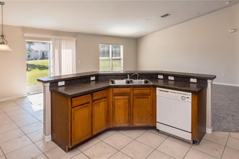 Купить виллу или дом в Киссимми, Флорида 12 комнат, 204.01м2, № 1856206 - фото 10