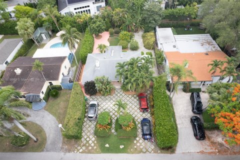 House in Miami, Florida № 2076920 - photo 2