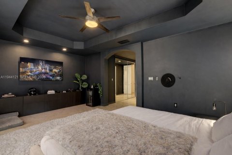 Townhouse in Coral Gables, Florida 3 bedrooms, 191.56 sq.m. № 2001641 - photo 18