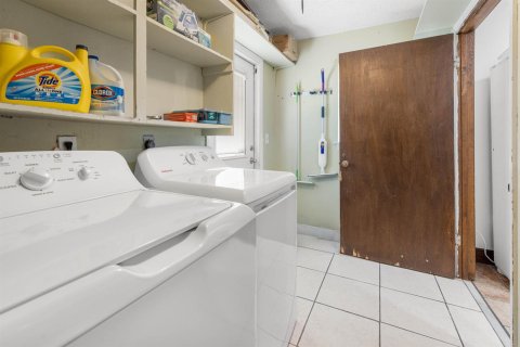 Casa en venta en Okeechobee, Florida, 3 dormitorios, 204.48 m2 № 2248522 - foto 26