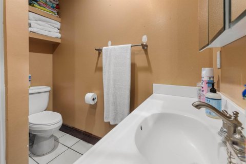 Casa en venta en Okeechobee, Florida, 3 dormitorios, 204.48 m2 № 2248522 - foto 24