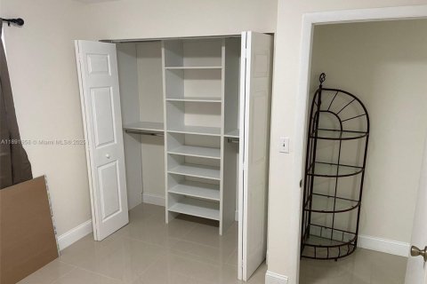 Villa ou maison à louer à Sweetwater, Floride: 3 chambres, 98.57 m2 № 1946202 - photo 22