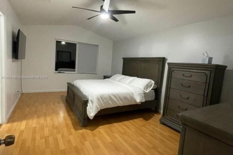 Villa ou maison à louer à Pembroke Pines, Floride: 4 chambres, 194.44 m2 № 1945436 - photo 29