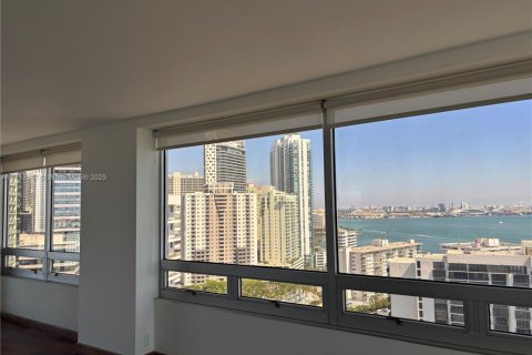 Купить кондоминиум в Майами, Флорида 2 спальни, 157.66м2, № 1697077 - фото 12