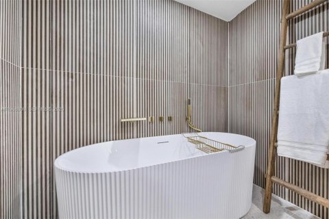 Condominio en venta en Miami, Florida, 2 dormitorios, 140.19 m2 № 2020882 - foto 22