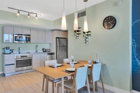 Condo in Hallandale Beach, Florida, 2 bedrooms № 2036376 - photo 19