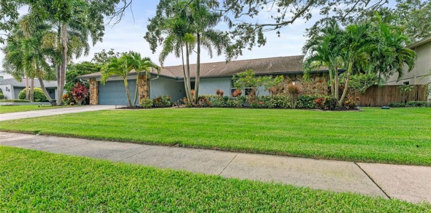 Casa en Clearwater, Florida 4 dormitorios, 223.15 m2 № 1898721