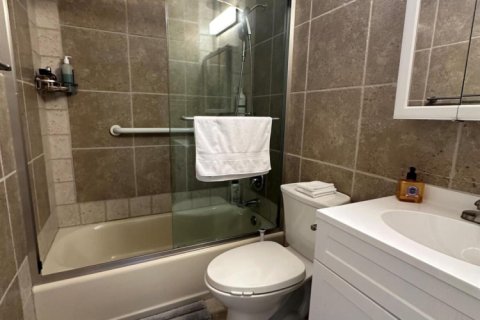 Condominio en alquiler en Palm Beach, Florida, 2 dormitorios, 74.6 m2 № 1182931 - foto 1