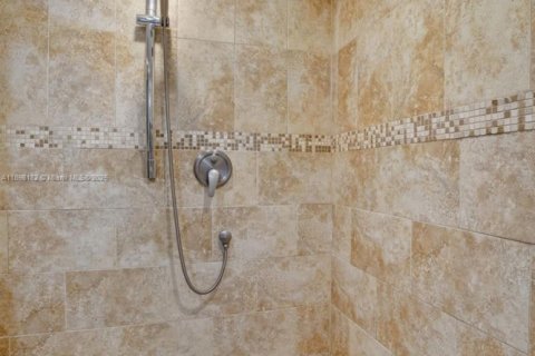 Купить кондоминиум в Халландейл-Бич, Флорида 2 спальни, 102.19м2, № 1956593 - фото 25