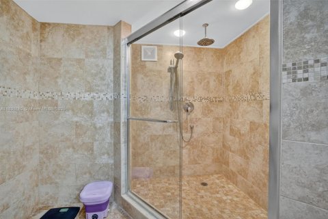 Купить кондоминиум в Халландейл-Бич, Флорида 2 спальни, 102.19м2, № 1956593 - фото 24