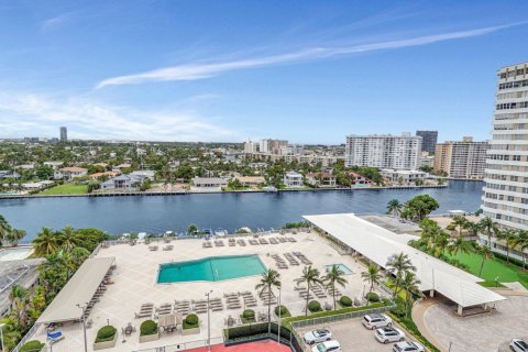 Condominio en venta en Hallandale Beach, Florida, 3 dormitorios, 165.37 m2 № 1228738 - foto 1