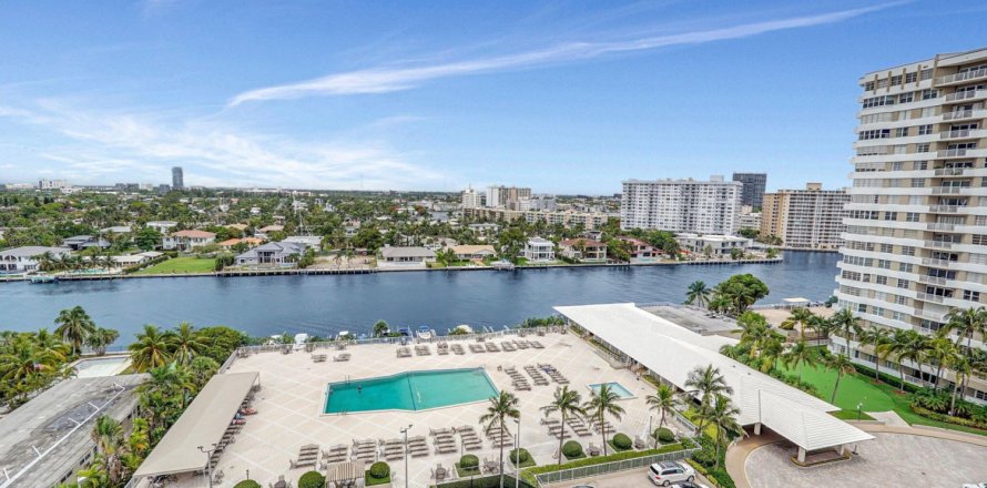 Condominio en Hallandale Beach, Florida, 3 dormitorios  № 1228738