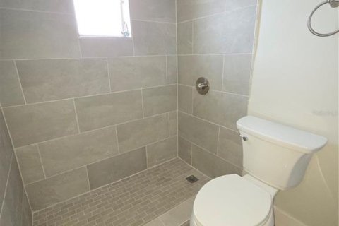 House in New Port Richey, Florida 2 bedrooms, 83.43 sq.m. № 2236134 - photo 11